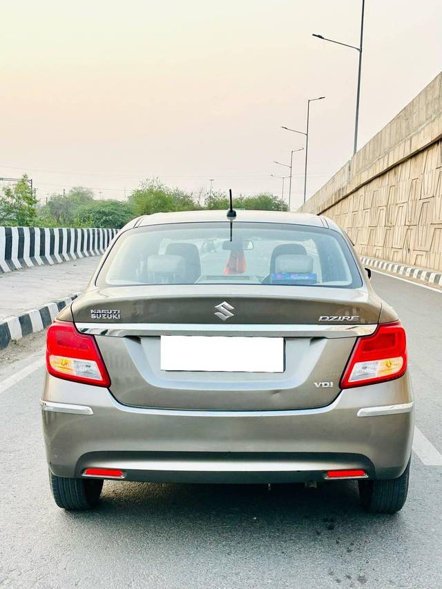 https://images10.gaadi.com/usedcar_image/4600590/original/processed_7318ec77ea6616d2767b32c446906827.jpg?imwidth=6402