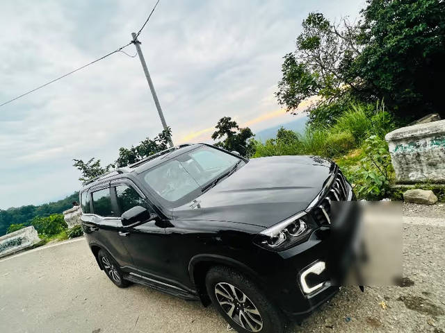 https://images10.gaadi.com/usedcar_image/4600620/original/ba649e0e-1993-45ea-8a84-78d36fd482d7.png?imwidth=6401