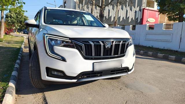 https://images10.gaadi.com/usedcar_image/4600635/original/processed_d22cf73339bfb783e409a652ec89d36f.jpg?imwidth=6400