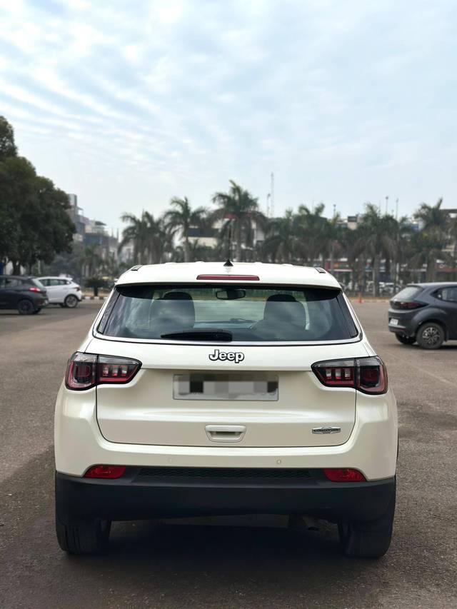 https://images10.gaadi.com/usedcar_image/4600641/original/processed_7ce0d146505fdf9b3d9c321496f152d3.jpg?imwidth=6401