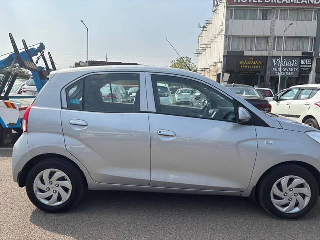 https://images10.gaadi.com/usedcar_image/4600646/original/processed_a0165f8119fe1c093f7b668364a8c551.jpg?imwidth=6401