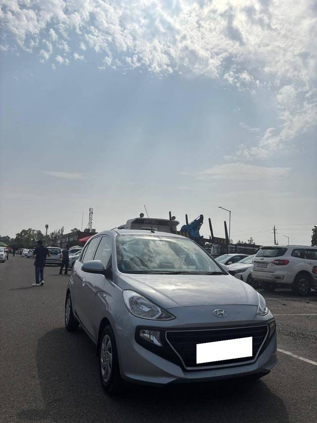 https://images10.gaadi.com/usedcar_image/4600646/original/processed_dbe5bc5ef12840a1db0b793e2fb4d056.jpg?imwidth=6400