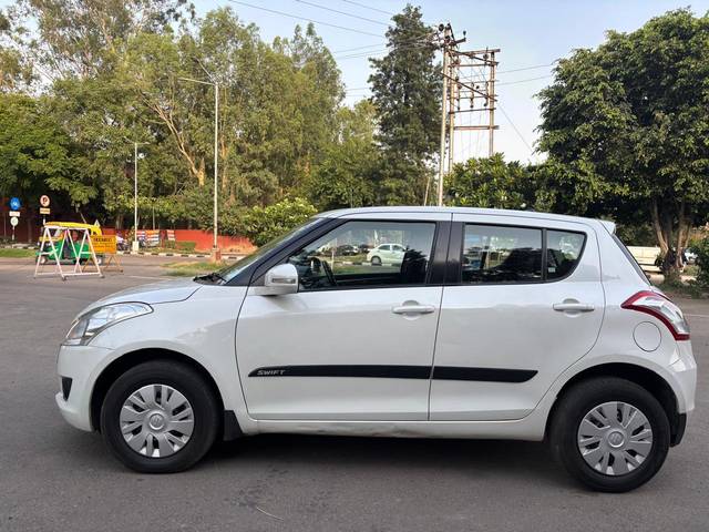 https://images10.gaadi.com/usedcar_image/4600649/original/processed_3b19832704c0ea895bff391cde63574b.jpg?imwidth=6402