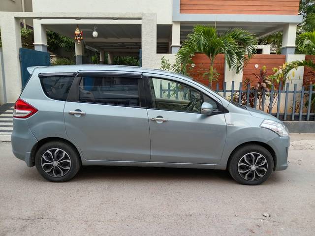 https://images10.gaadi.com/usedcar_image/4600658/original/processed_d3a054d570d42de02df595256f14e1f0.jpg?imwidth=6401