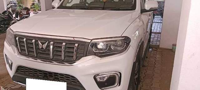 https://images10.gaadi.com/usedcar_image/4600677/original/processed_303ab617-bec3-42f5-9b04-10ec35368afd.jpg?imwidth=6401