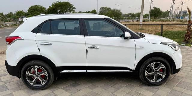 https://images10.gaadi.com/usedcar_image/4600694/original/processed_155d141b-b9b4-4984-8e82-6b7f59aa3ff2.jpeg?imwidth=6401