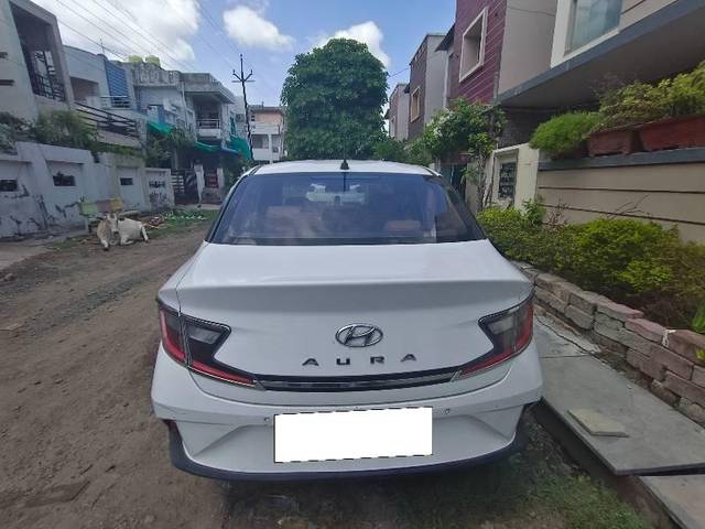 https://images10.gaadi.com/usedcar_image/4600700/original/processed_b524e937-f3d8-45d6-83a9-da87aac5f8f1.jpg?imwidth=6401