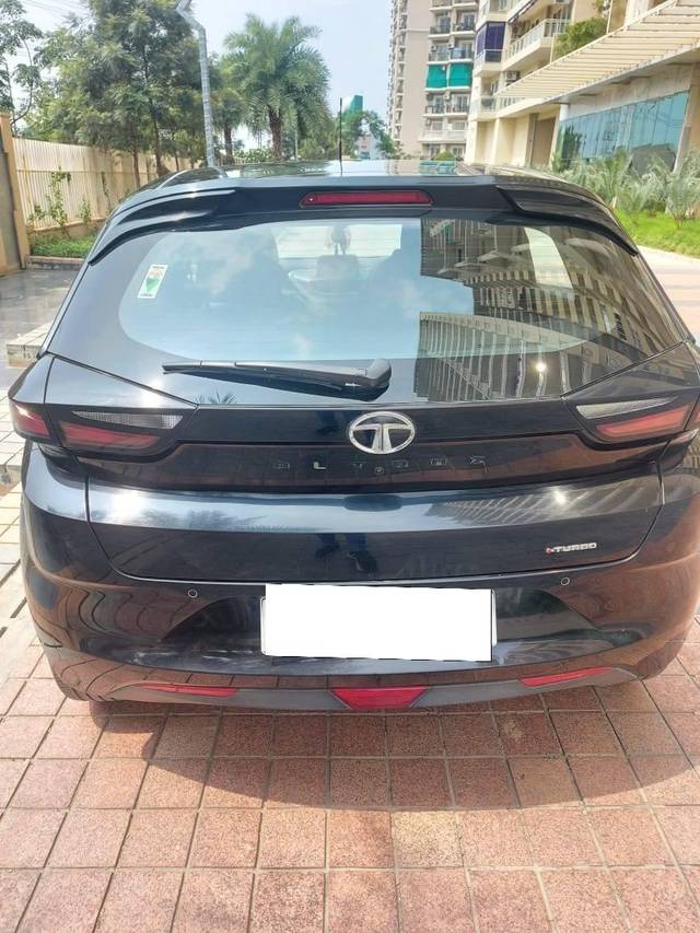https://images10.gaadi.com/usedcar_image/4600729/original/processed_0521fd25e41d3ca0a700d534acd62d4c.jpg?imwidth=6401