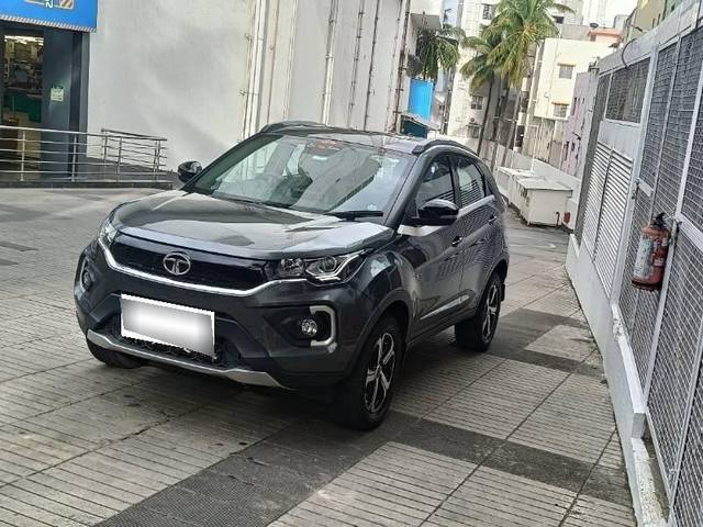https://images10.gaadi.com/usedcar_image/4600779/original/processed_processed_6b4ce4a8-4e7a-4fcf-87f9-667a7f1f5219.jpg?imwidth=6400