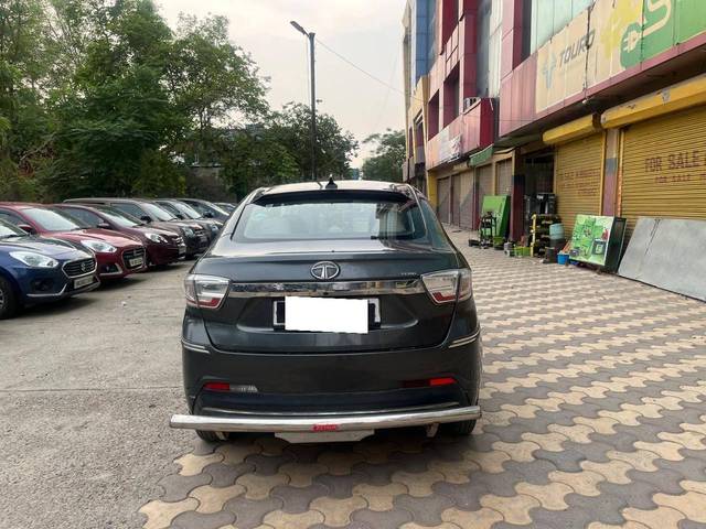 https://images10.gaadi.com/usedcar_image/4600792/original/processed_2c145dd4f24dbc9c1b31d91a25ac7c1e.jpg?imwidth=6402