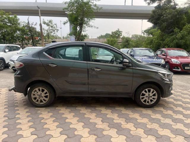 https://images10.gaadi.com/usedcar_image/4600792/original/processed_84b9c47569a1f135a7d1e5a08bdaf90e.jpg?imwidth=6401