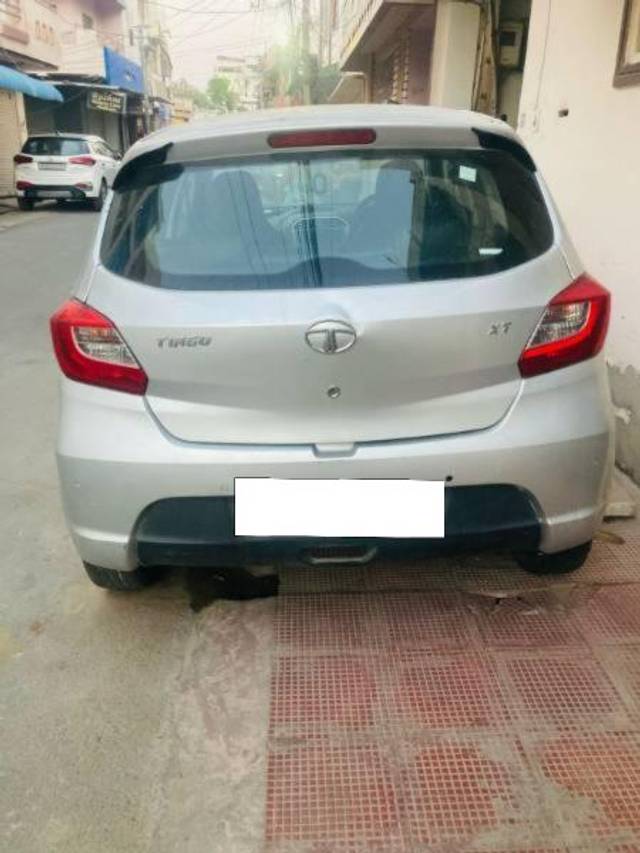 https://images10.gaadi.com/usedcar_image/4600795/original/processed_d60ce5df-6593-47a0-b4d3-43c7a7f822af.jpg?imwidth=6402