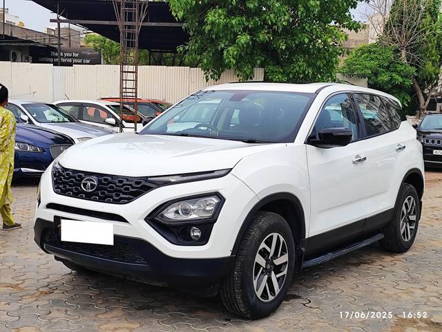 https://images10.gaadi.com/usedcar_image/4600804/original/processed_edb78427f4009eb0a7198175db6a371c.jpeg?imwidth=6402