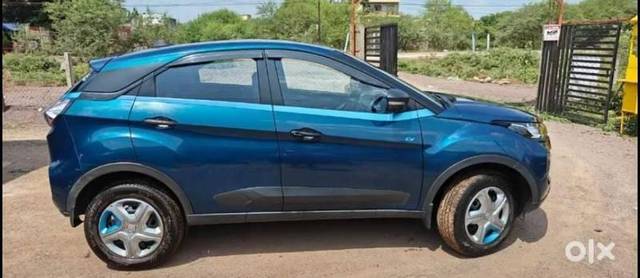 https://images10.gaadi.com/usedcar_image/4600811/original/processed_a6fa3ca6-6f75-448c-8aaf-e83203615a6b.jpg?imwidth=6401