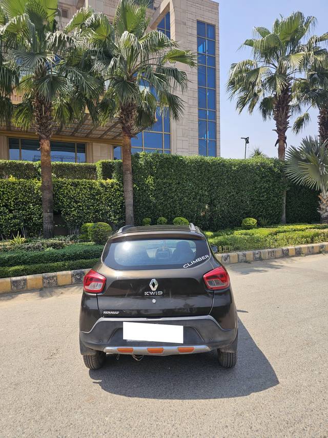 https://images10.gaadi.com/usedcar_image/4600819/original/processed_1d55aa49ef9acfa03ecbb9fafa017b09.jpg?imwidth=6401