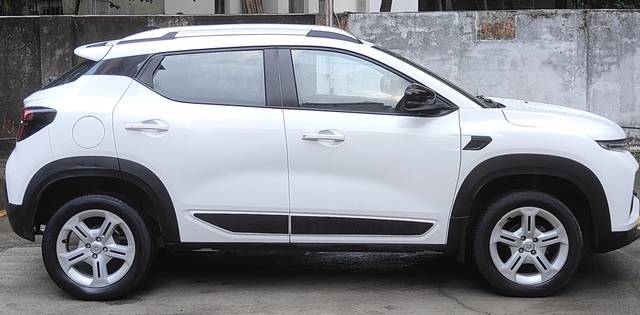 https://images10.gaadi.com/usedcar_image/4600826/original/cd73cd0ebb8c0e959e742318f340b024.jpeg?imwidth=6401