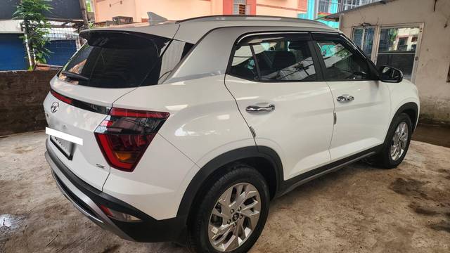 https://images10.gaadi.com/usedcar_image/4600839/original/processed_d9986e2fc6cdc927b4e9aae26b0028c3.jpg?imwidth=6401