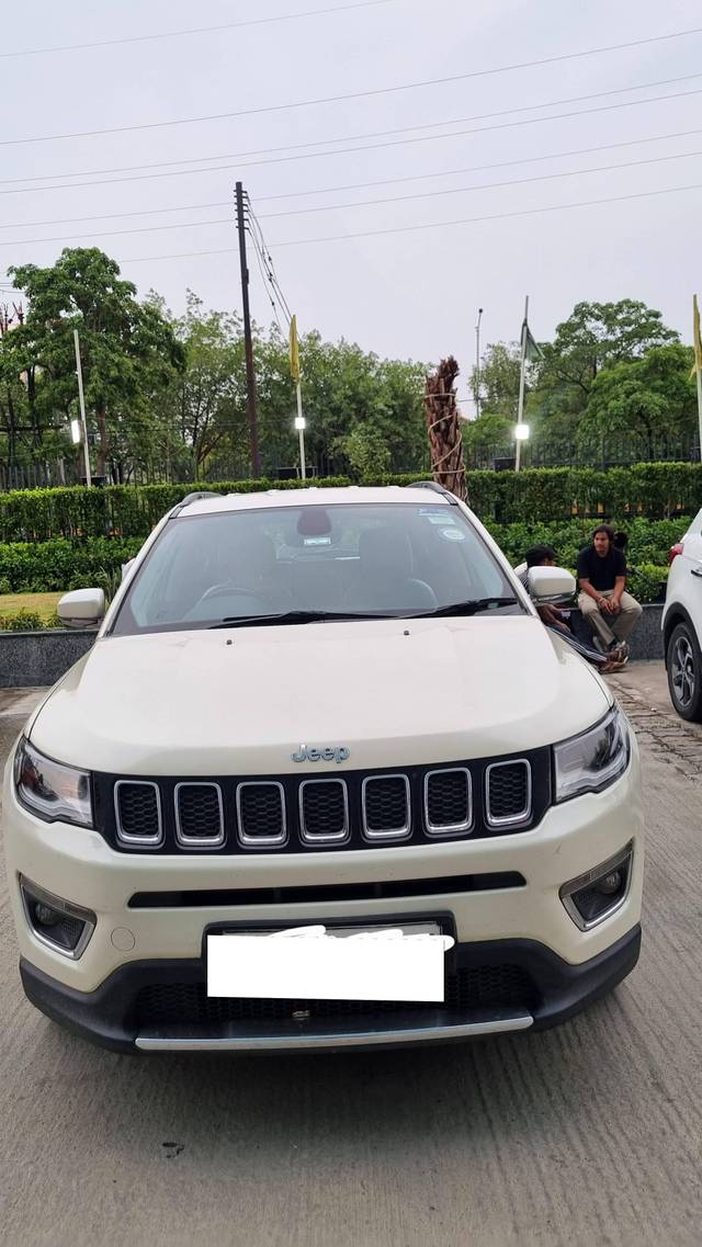 https://images10.gaadi.com/usedcar_image/4600841/original/processed_552455ec-5f54-4219-a7a5-95ad263d7dbf.jpg?imwidth=6400