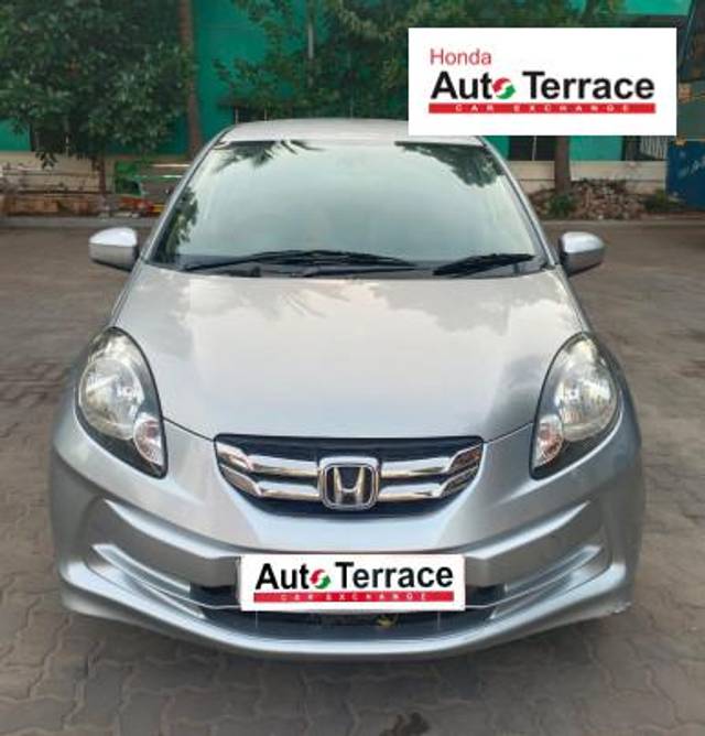https://images10.gaadi.com/usedcar_image/4600864/original/c8024c7d181329e6b01e46f25445b40a.jpeg?imwidth=6400