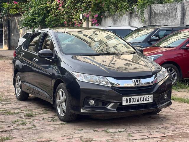 https://images10.gaadi.com/usedcar_image/4600870/original/processed_f079f01a9f24d5195ab8953f8cf8ac0f.jpg?imwidth=6400