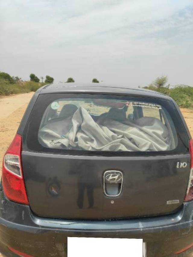 https://images10.gaadi.com/usedcar_image/4600881/original/processed_d556cb9a-02f2-4be4-bf40-a76dd2727207.jpg?imwidth=6402