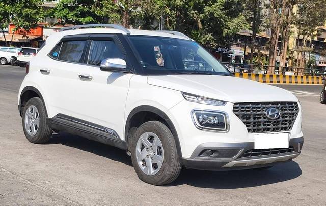 https://images10.gaadi.com/usedcar_image/4600957/original/processed_29b1e64506c5b8c56fed74aa2ef21aba.jpg?imwidth=6400