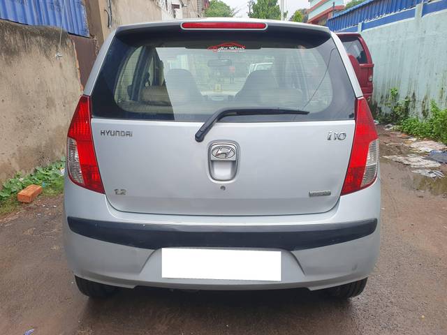 https://images10.gaadi.com/usedcar_image/4600960/original/processed_6b7c39c875333ad4ab0da2f0390973bc.jpg?imwidth=6402