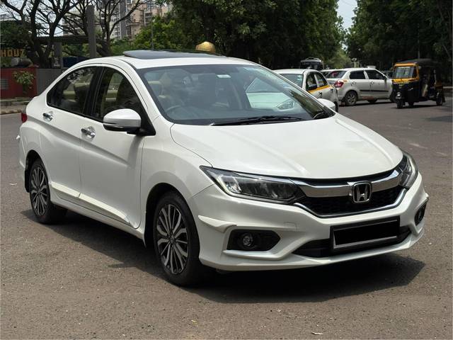 https://images10.gaadi.com/usedcar_image/4600968/original/processed_6817023c-79d2-48d4-a457-58a458fcd3f2.jpg?imwidth=6400