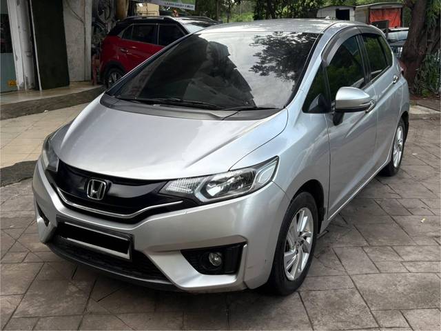 https://images10.gaadi.com/usedcar_image/4600983/original/processed_5d5c3658-312a-44d3-9d9c-4139051be4ec.jpg?imwidth=6402