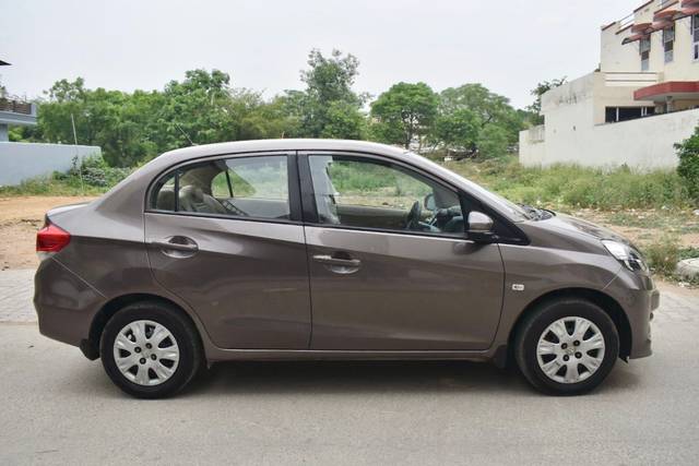 https://images10.gaadi.com/usedcar_image/4600990/original/fa7475953e578925cc34780e34c4203e.jpg?imwidth=6401