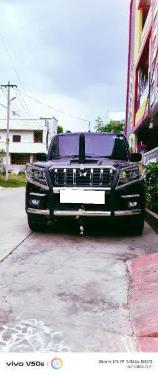 https://images10.gaadi.com/usedcar_image/4600991/original/processed_ed637e26-b84a-4bf8-a195-4043cad57269.jpg?imwidth=6401