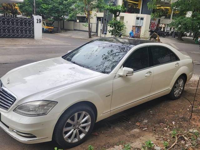 https://images10.gaadi.com/usedcar_image/4601008/original/processed_d7a440b6-64a1-43c6-b97b-5d930109120f.jpg?imwidth=6400