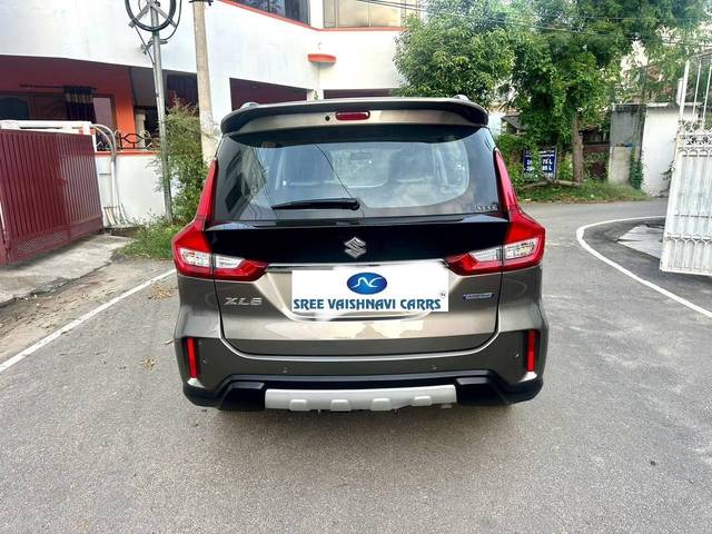 https://images10.gaadi.com/usedcar_image/4601035/original/processed_10cd184a57b43739ab2dc27ccbca38b8.jpg?imwidth=6401