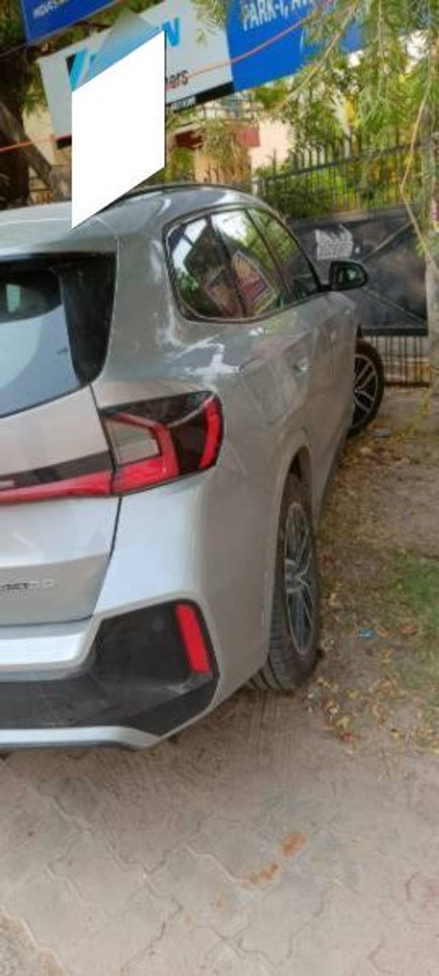 https://images10.gaadi.com/usedcar_image/4601078/original/processed_b2c8de05-0965-47e9-830a-05f503fb8569.jpeg?imwidth=6402