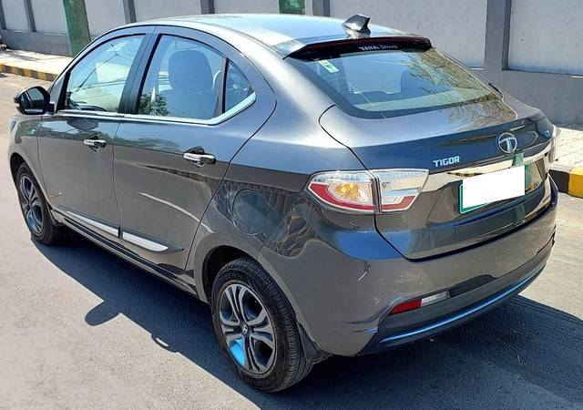 https://images10.gaadi.com/usedcar_image/4601086/original/processed_5abb9c9d49ae44db5c83211085a2e003.jpeg?imwidth=6402