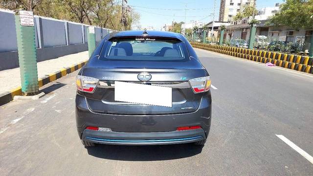 https://images10.gaadi.com/usedcar_image/4601086/original/processed_fade8d6b5721061cd3156ba2bfac2224.jpeg?imwidth=6401