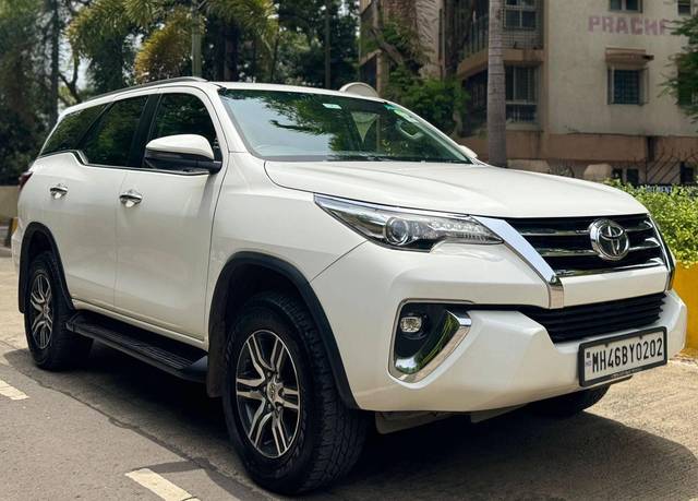 https://images10.gaadi.com/usedcar_image/4601095/original/processed_e7bf37c9604b98d8edf811c9361d6929.jpg?imwidth=6400