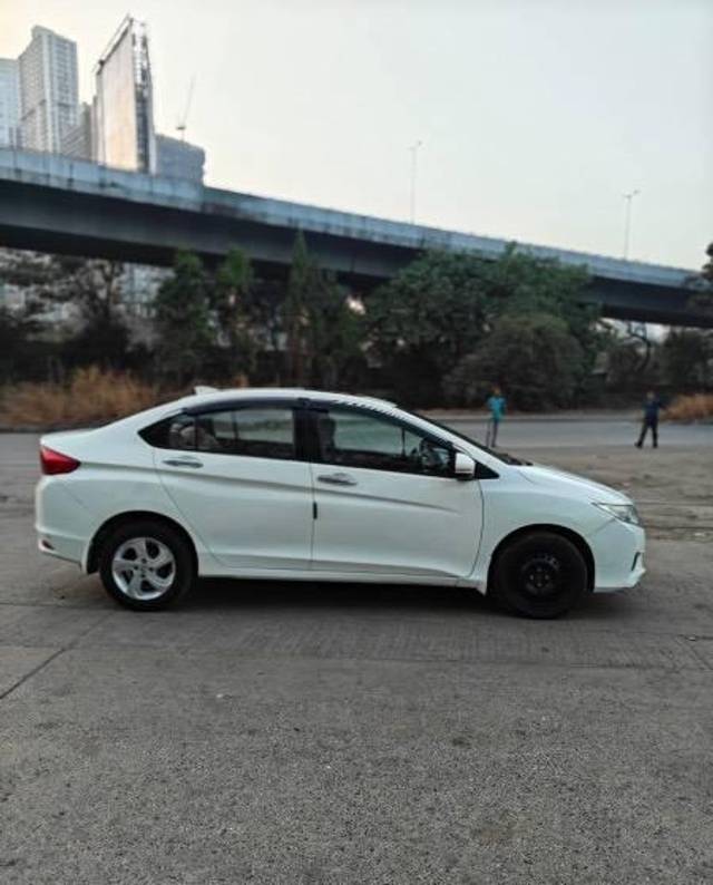 https://images10.gaadi.com/usedcar_image/4601102/original/processed_a9644efa-bf94-41ca-9fbc-11a158e83277.jpeg?imwidth=6401