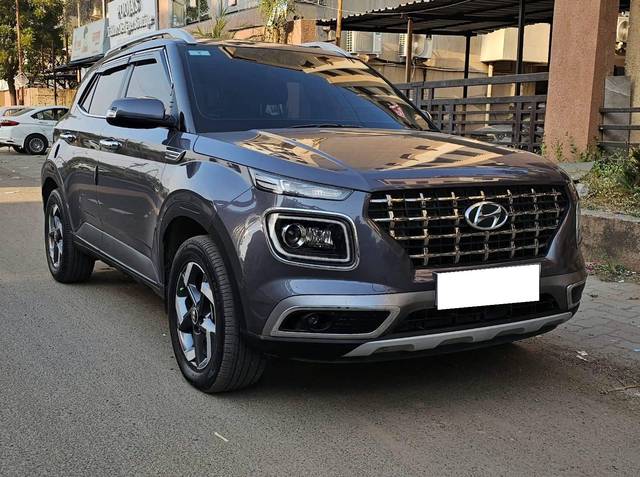 https://images10.gaadi.com/usedcar_image/4601107/original/processed_530ab5d8a66d4d53f9677e13432747fd.jpg?imwidth=6400