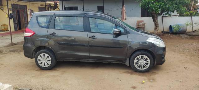 https://images10.gaadi.com/usedcar_image/4601139/original/processed_fc27397b-f3d2-41d4-a599-23049ca38786.jpg?imwidth=6401