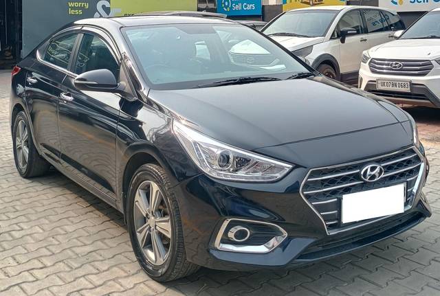 https://images10.gaadi.com/usedcar_image/4601147/original/processed_5026e0e2-703b-4e2d-8b3a-10fb80d75b84.jpg?imwidth=6400