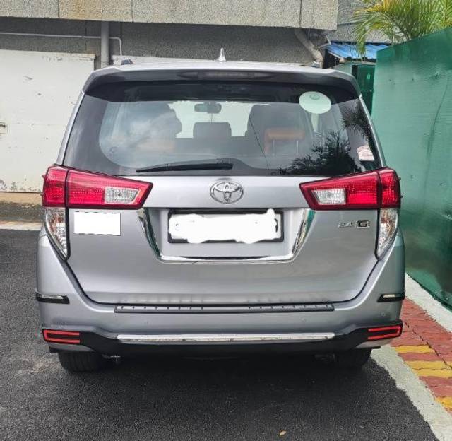 https://images10.gaadi.com/usedcar_image/4601211/original/processed_86120f15-4d5c-47e3-9604-c0563ec7e404.jpg?imwidth=6400
