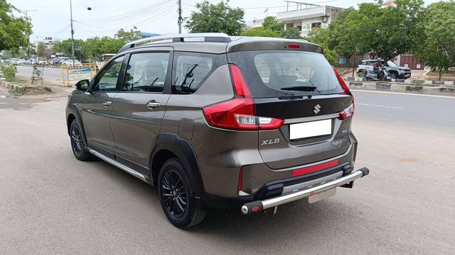 https://images10.gaadi.com/usedcar_image/4601215/original/processed_31cc0a12f853ae32d20fe94ad9bd2f98.jpg?imwidth=6402