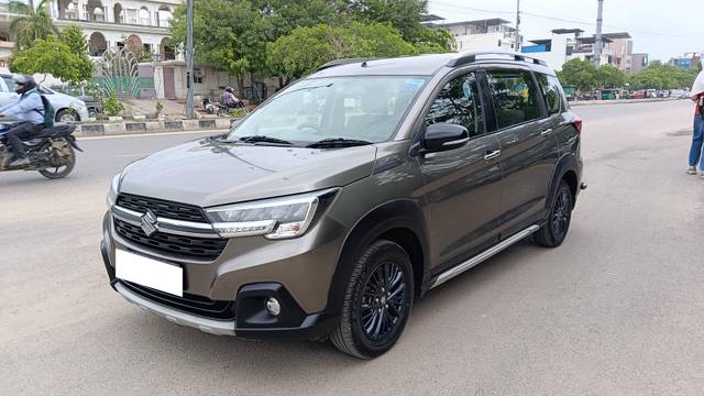 https://images10.gaadi.com/usedcar_image/4601215/original/processed_5d40fb5f3ae239e2aa6ed8e7a361a618.jpg?imwidth=6402