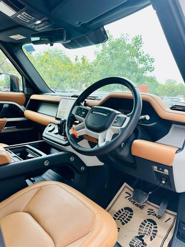 https://images10.gaadi.com/usedcar_image/4601219/original/045ba5136a93aca4ccf68f41b1df07d1.jpg?imwidth=6401
