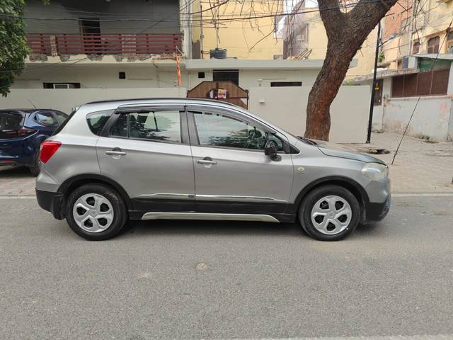 https://images10.gaadi.com/usedcar_image/4601229/original/de05fe7b6ebd639edbbf7e054e3345ee.jpg?imwidth=6401