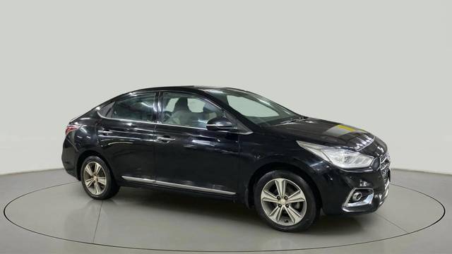 https://images10.gaadi.com/usedcar_image/4601231/original/b603e18a18b550dd8ad903eb51e94c8e.jpg?imwidth=6400