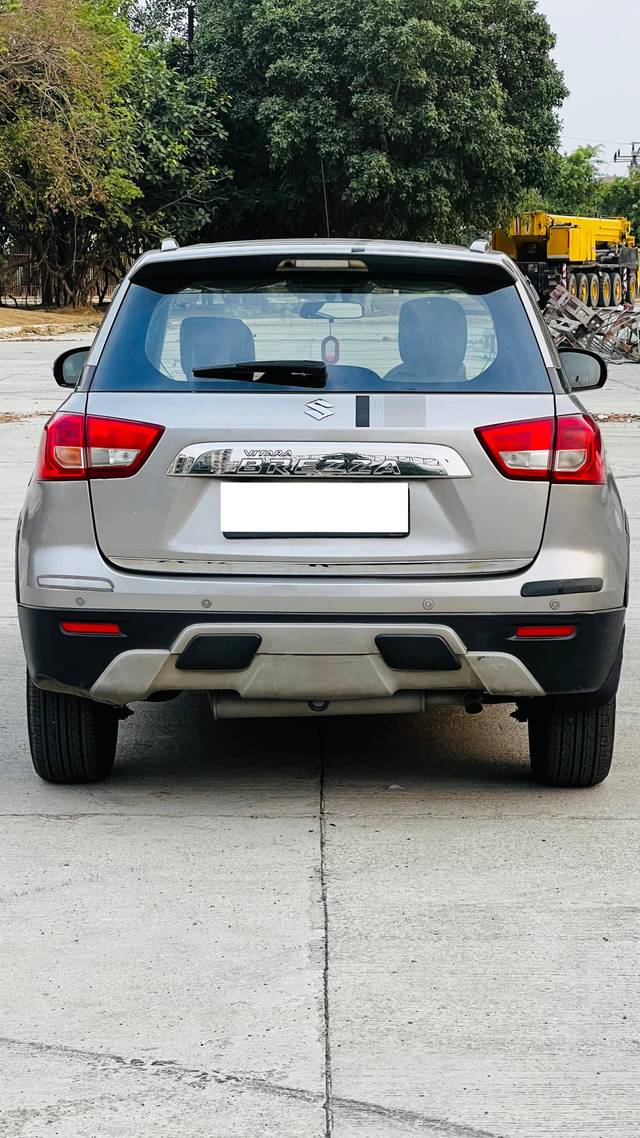 https://images10.gaadi.com/usedcar_image/4601256/original/processed_cb24111a2c250d810e5b275191f05b86.jpg?imwidth=6402