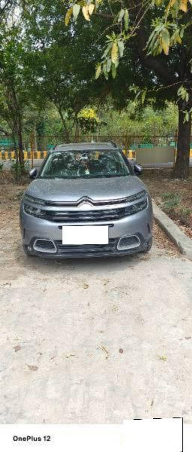 https://images10.gaadi.com/usedcar_image/4601265/original/processed_60c4c7d8-e850-4953-805e-e05372a0fd2d.jpg?imwidth=6400
