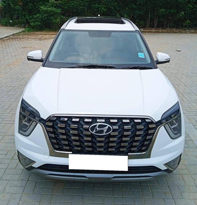 https://images10.gaadi.com/usedcar_image/4601286/original/processed_17edf9cacb27efb4e38bfd2cfee1a5a7.jpg?imwidth=6402